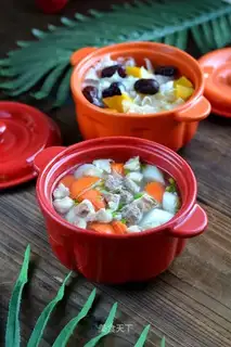 A pot of double soup