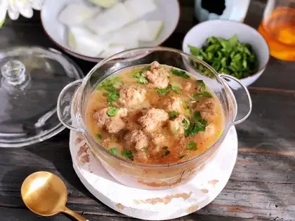 Porkball soup