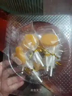 Peanut corn malt lollipop