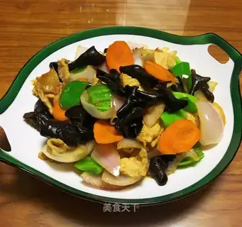Onion fried meat