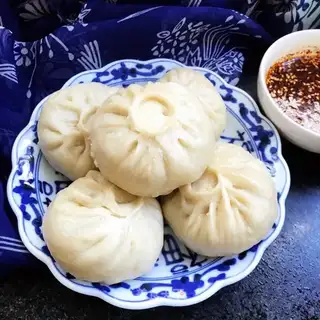 The cabbage meat bun