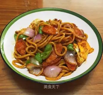 Onion ham noodles
