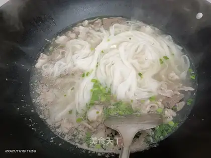 Raw powder