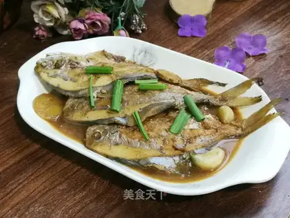 Red-burned mackerel