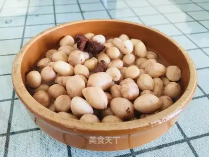 Cooking peanut rice