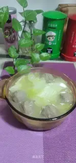 Beefball cabbage soup