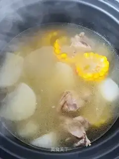 The radish corn chop soup