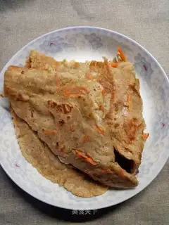 Carrot shrimp and black wheat cake