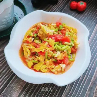 Eggs and cheese and tomatoes