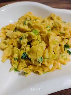 Onion fried eggs