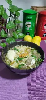 Beefball egg noodles
