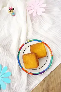 Light cream sponge cake