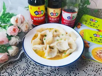 Sour soup dumplings