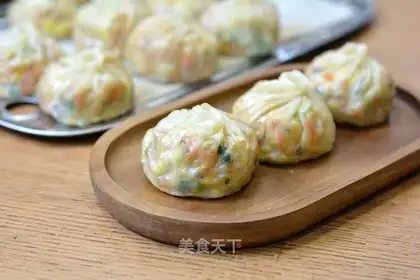 Eggs and shrimp and carrot buns
