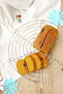 Pumpkin-sesame handbread