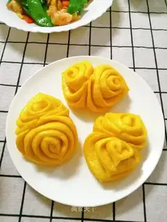 Pumpkin rolls