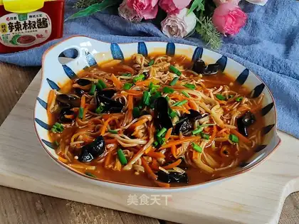 Fish and gold mushrooms