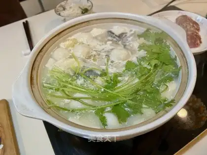 Fishball head soup