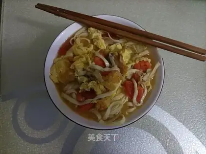 Tomato egg noodles