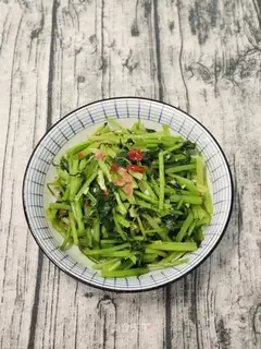 Pretzels, celery
