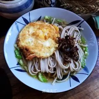 Queen's omelet noodles