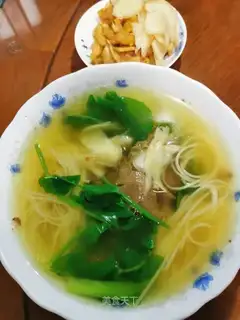Beef pea soy noodles