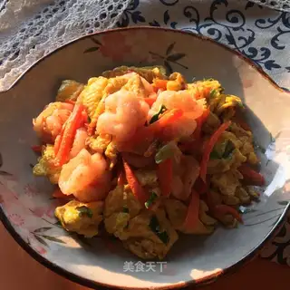 Shrimp carrot fried eggs