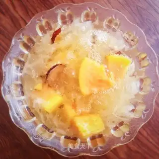 The papaya silver spoon