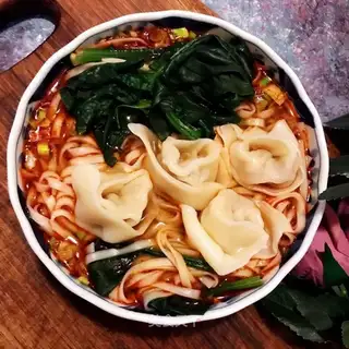 Spinach soup noodles