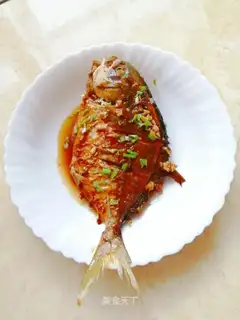 Red-burned goldfish