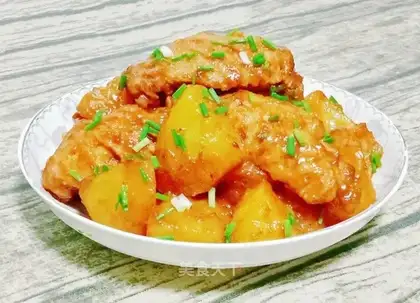 Chicken wings and potatoes