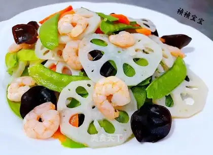 Dutch beans, wooden carrot shrimp