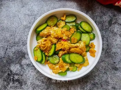 Dutch cucumber fried eggs