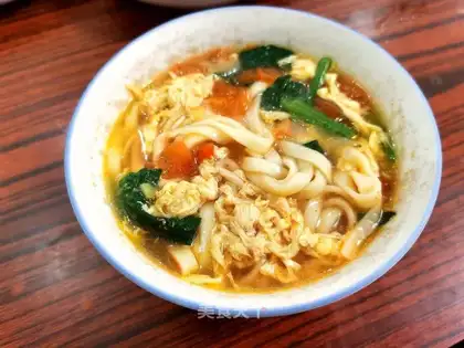 Tomato egg noodles