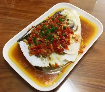 Fat fish head