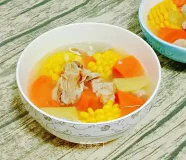 Corn radish steak soup