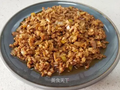 Onion fried meat