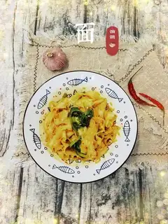 Quick-hand pepper oil on the face