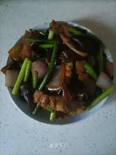 Onion wood and garlic