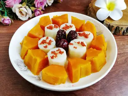 Pumpkin poached red dates