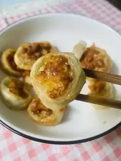 Hand-catched banana souffle