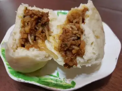 Powdered pork puffy buns