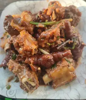 Chicken claws burn ribs