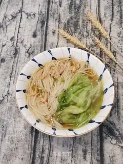 A bowl of yin noodles