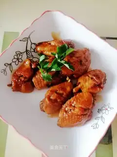 Red chicken wings
