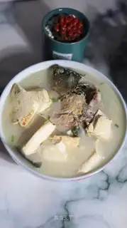 Tofu radish poach soup