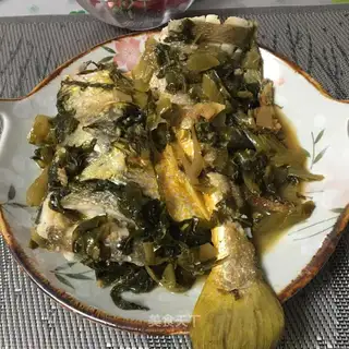 Sour sauce and yellowfish