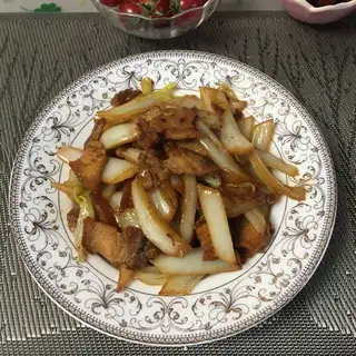 Five flowers and cabbage