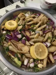 Home-size lemon-free chicken claws