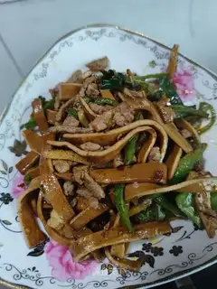 Meat-crackers